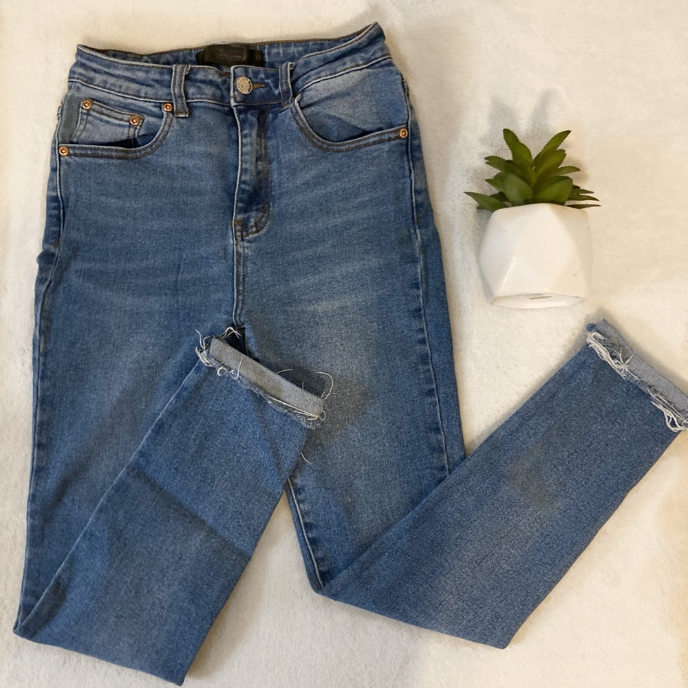 Blue skinny Jeans ,Size 5 , high rise with slight ankle folds